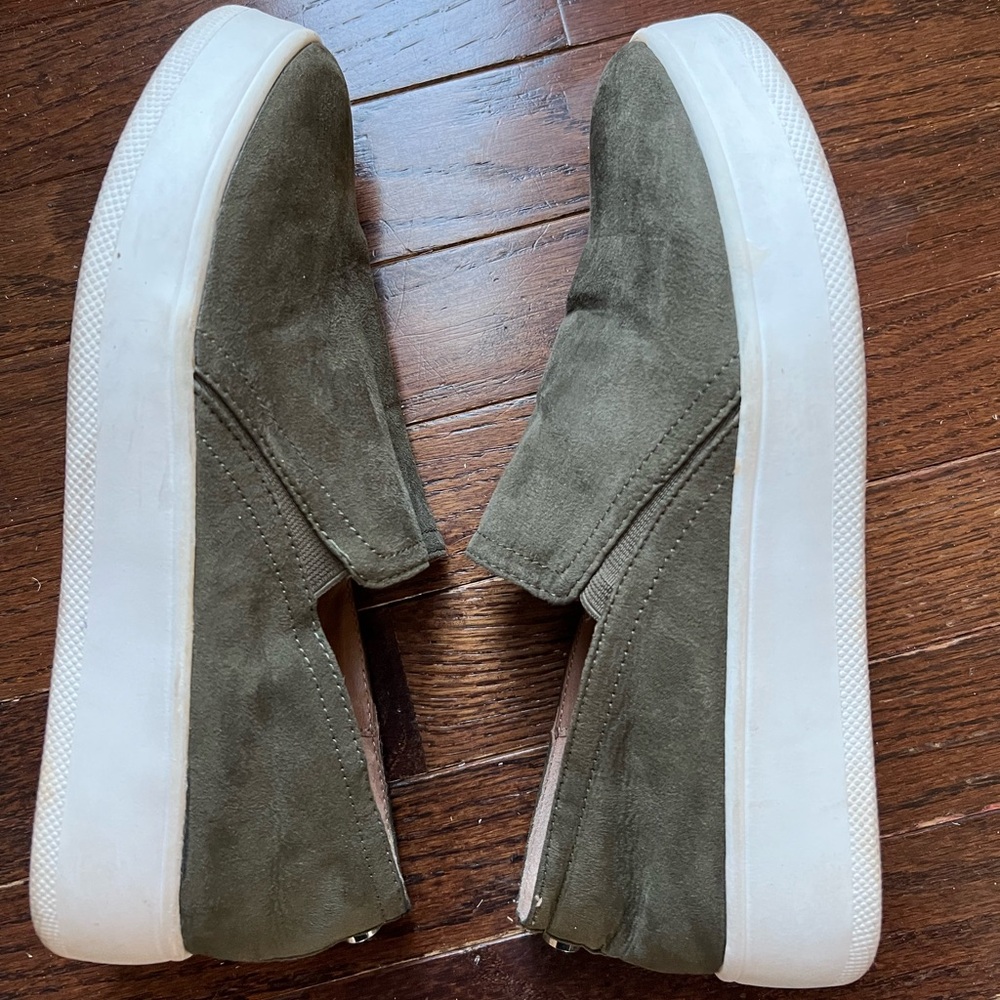 Steve Madden Olive Green Suede Leather Platform Slip On Slides Zayna